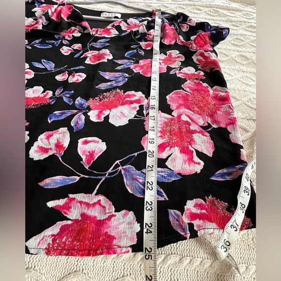 Elle Poly/Spandex Blend Floral Blouse Women’s Size Large - Picture 4 of 14